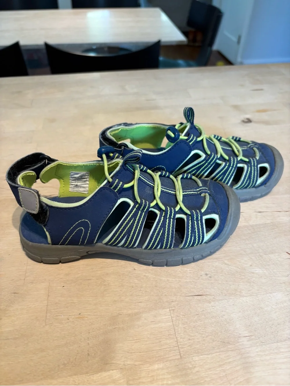 Kids outdoor sandals - Dick Sporting Goods - size 13